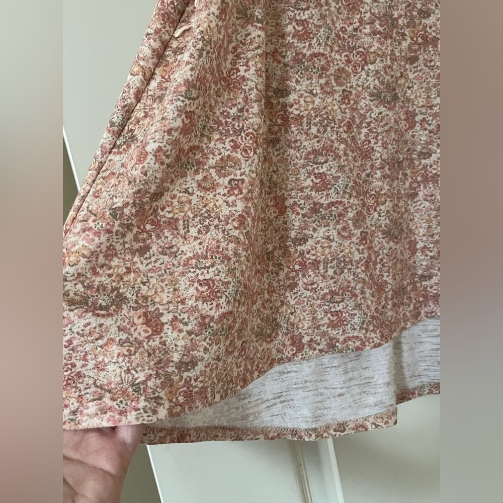 Lauren Conrad Floral Tank with Embroidery Detail Women’s Size Small - Picture 5 of 12